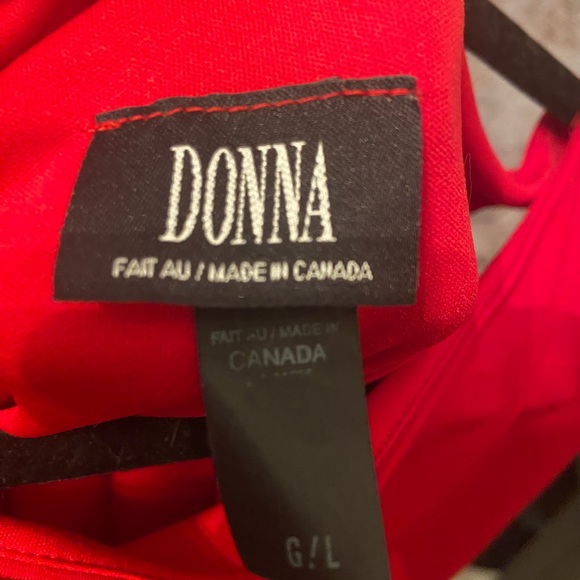 Donna Red Rouched Dress 🇨🇦 - Picture 5 of 5